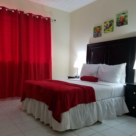 Mh Boutique Hotel 圣佩德罗苏拉 外观 照片
