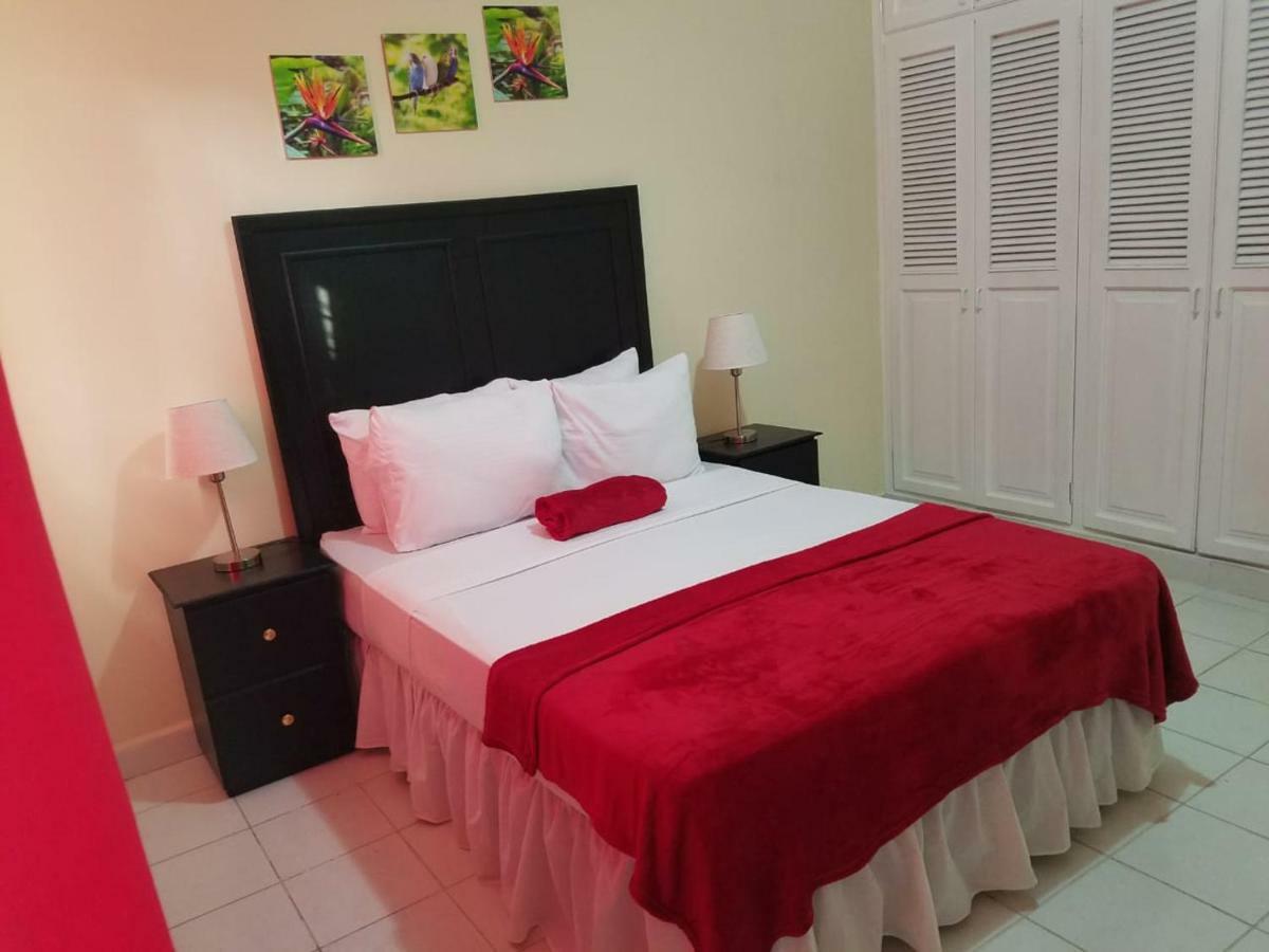 Mh Boutique Hotel 圣佩德罗苏拉 外观 照片