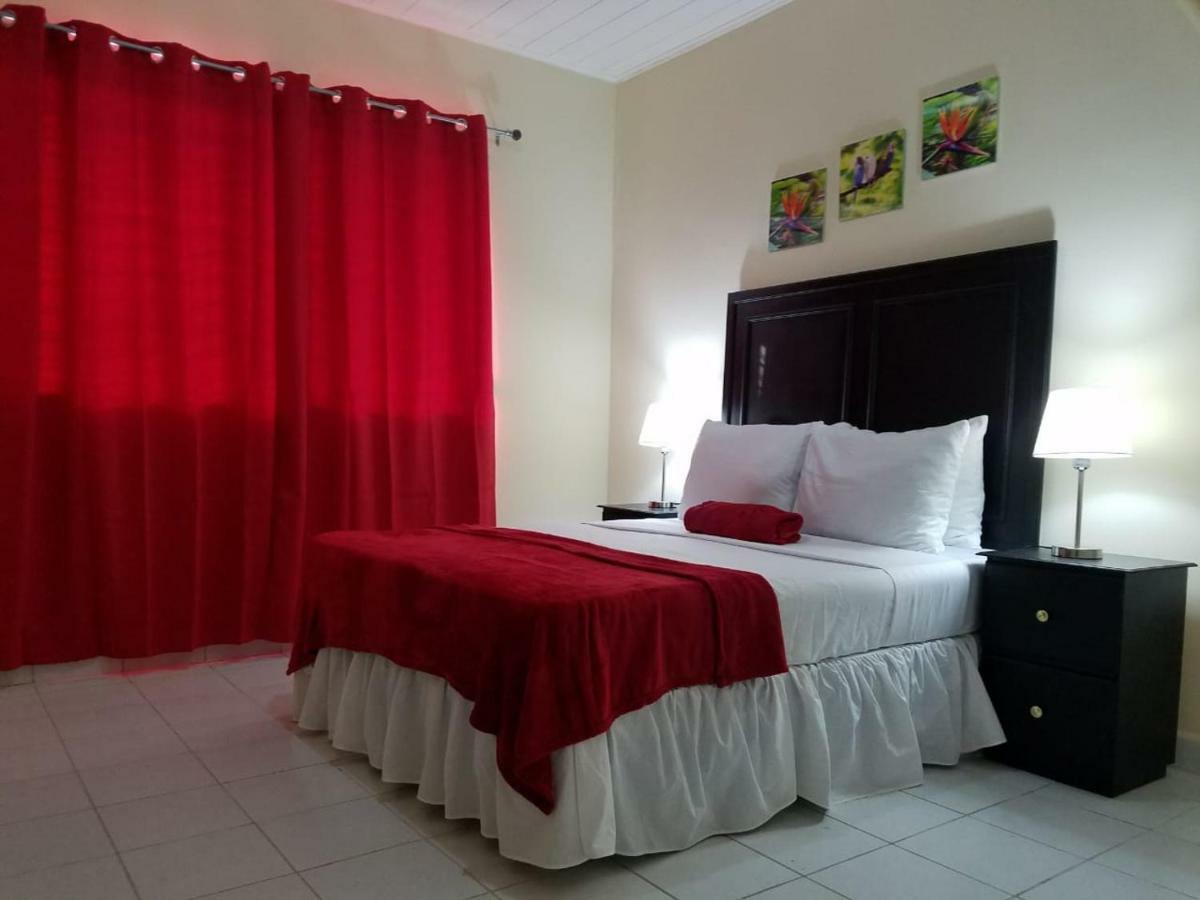 Mh Boutique Hotel 圣佩德罗苏拉 外观 照片